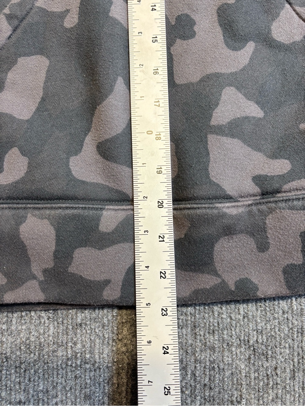 Zella Cara Everyday Camo Hoodie Small Gray Fleece Oversized Pullover EUC - Picture 7 of 10